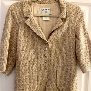 Chanel tweed Blazer. Three quarter sleeve